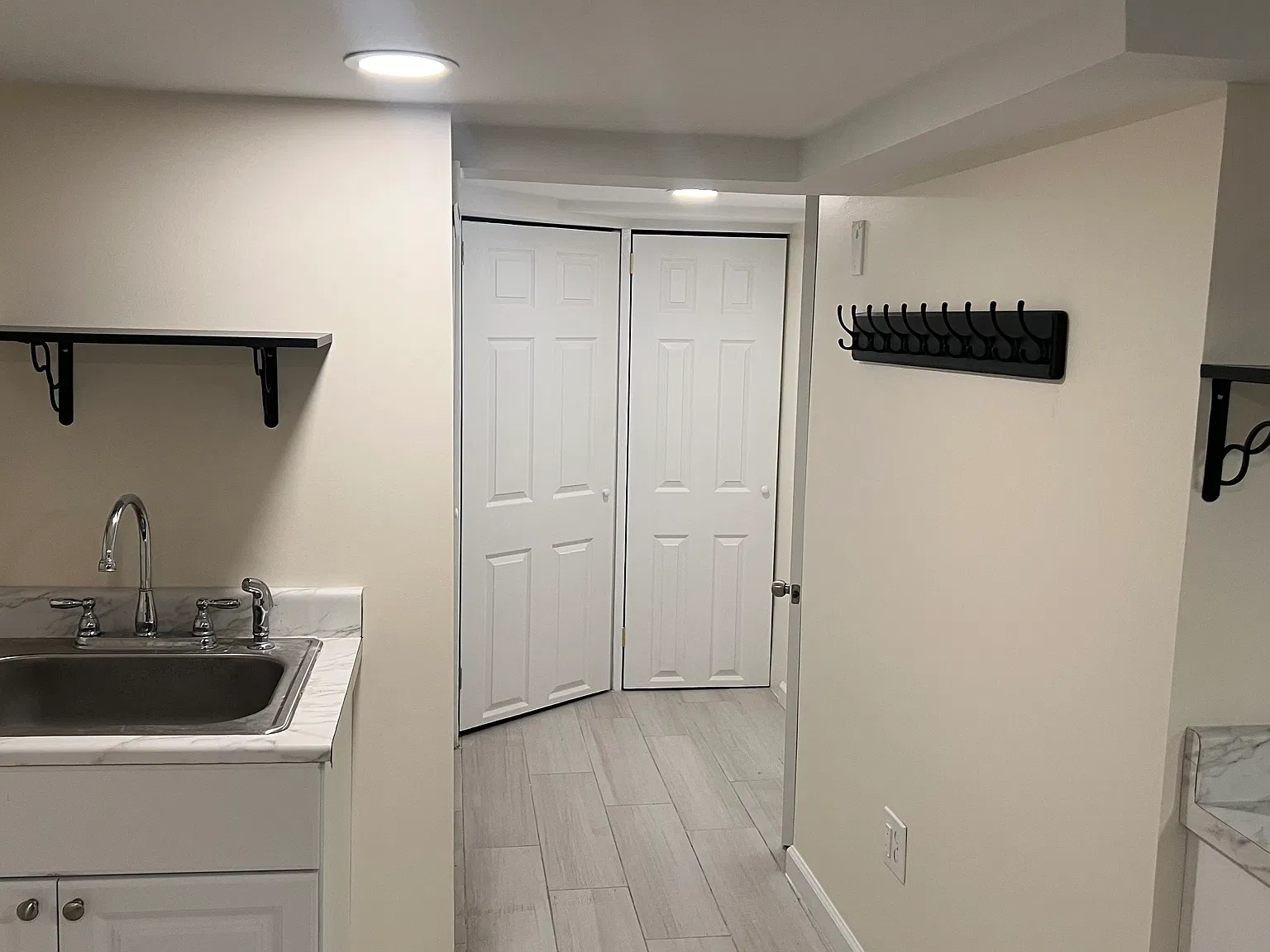 1 bed, 600 sqft, $2,200 — Photo 2