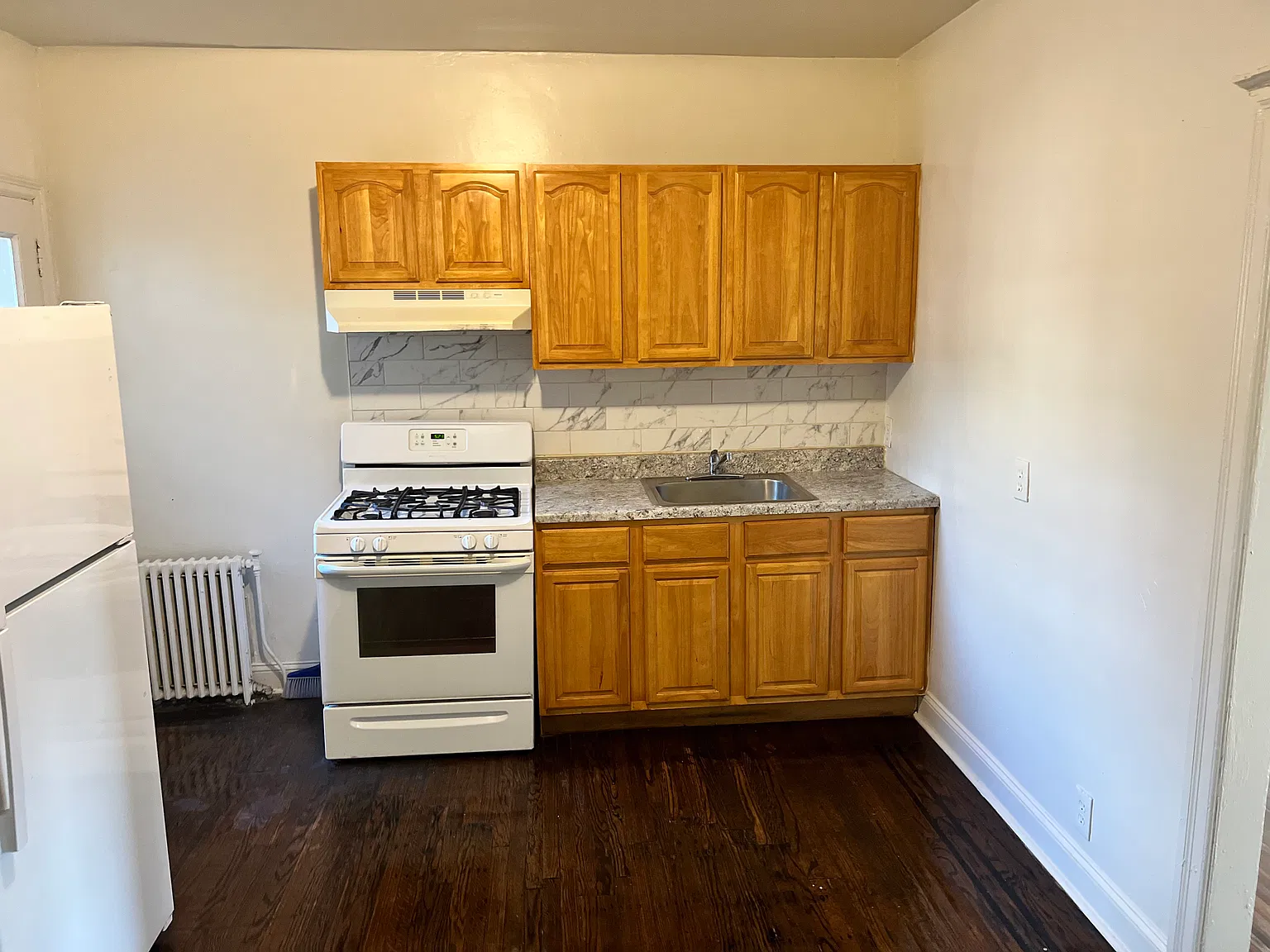 1 bed, 1000 sqft, $1,100 — Photo 1