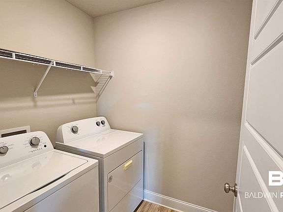 5th image of 398 Preston Way