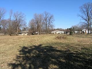 2nd image of 337 Goshen Ln