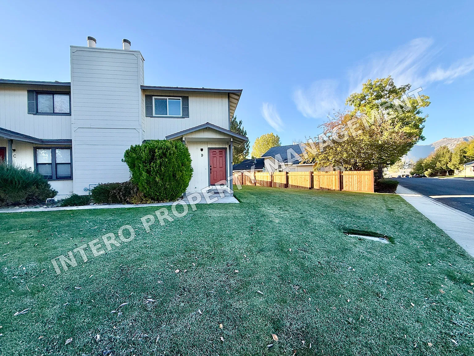 2 bed, 1.5 bath, 960 sqft, $1,700 — Photo 3