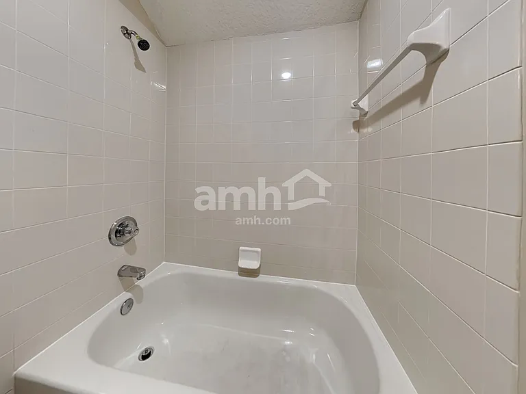 947 Silver Spring Ct — Photo 21
