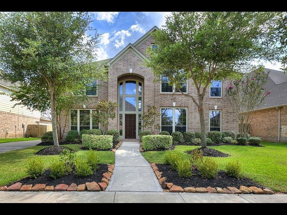 1st image of 8314 Bluebird Ln