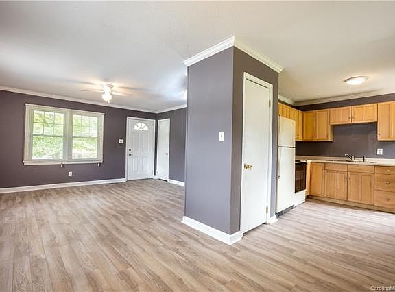 5th image of 4423 Ginger Dr