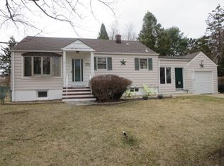 24 Elizabeth Pkwy, Eatontown, NJ 07724