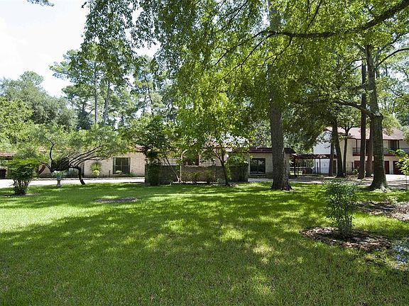 3rd image of 13602 Holly Ln