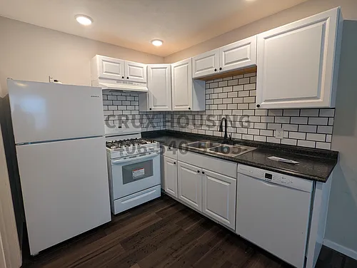 1108 7th Ave N #1/2 Photo 1