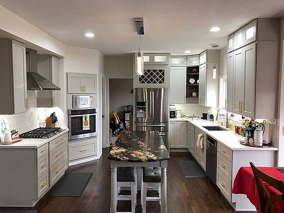 3rd image of 8842 Estebury Cir