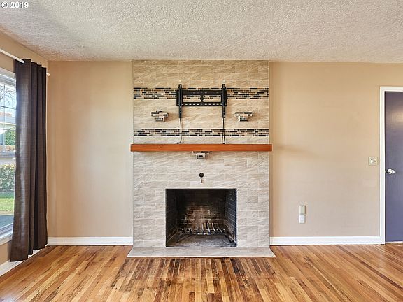 4th image of 5690 SE Waymire St