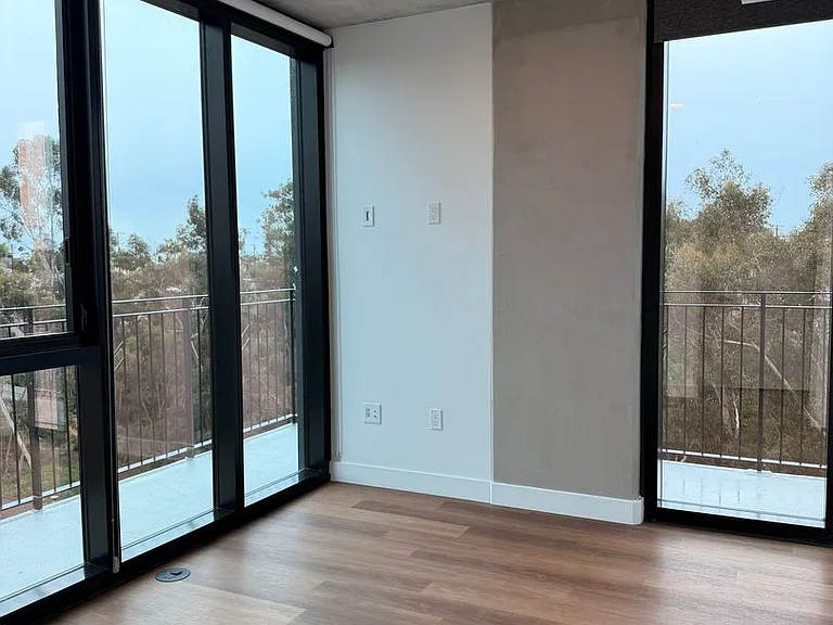 Rainford Apartments — Photo 129