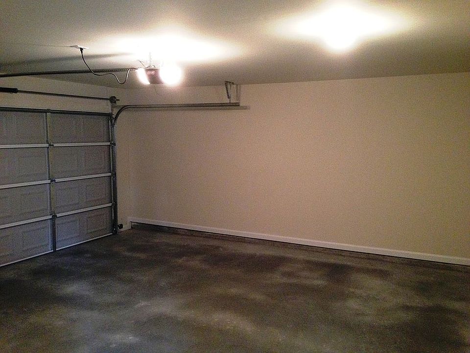 2nd image of 3325 227th St SW