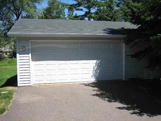 3 E Riverside Rd — Photo 5