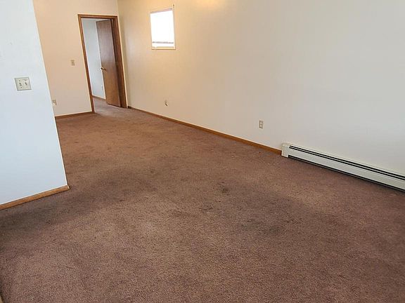 2nd image of 419 SW Higgins Ave #E