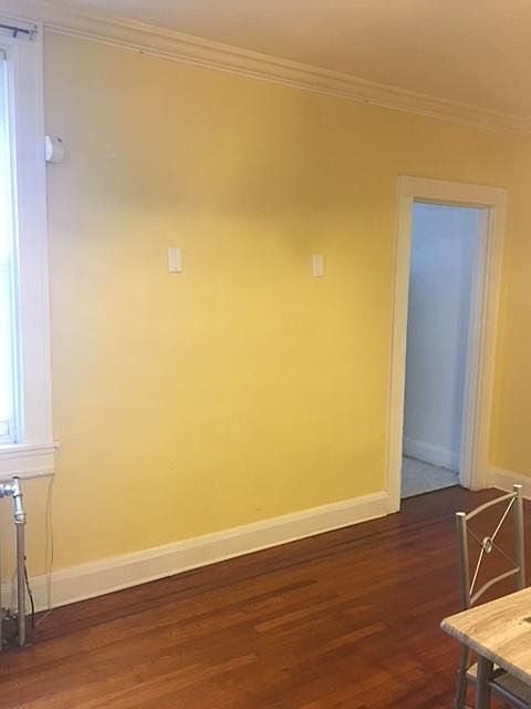 2nd image of 2822 Pelham Ave