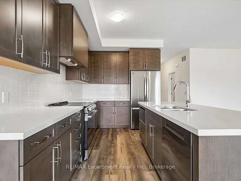 76 Valley Trail Pl — Photo 15