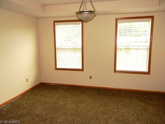 5th image of 870 Marion Ave