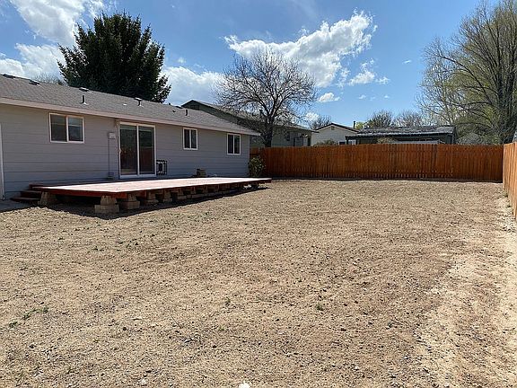 2nd image of 1352 Dawn Dr