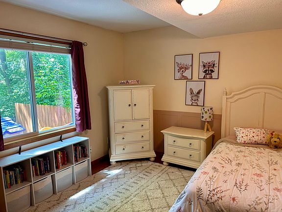 5th image of 15220 Ironwood Ct