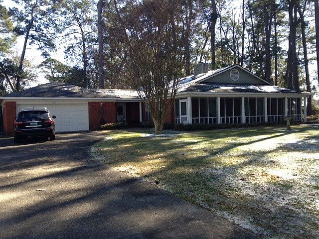 1st image of 152 Country Club Dr