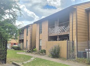 9090 S Braeswood Blvd APT 30, Houston, TX 77074