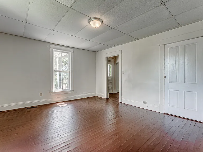 975 Dorsey Ave — Photo 17