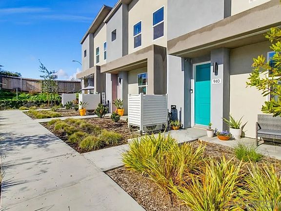 3rd image of 940 Cooper Pl