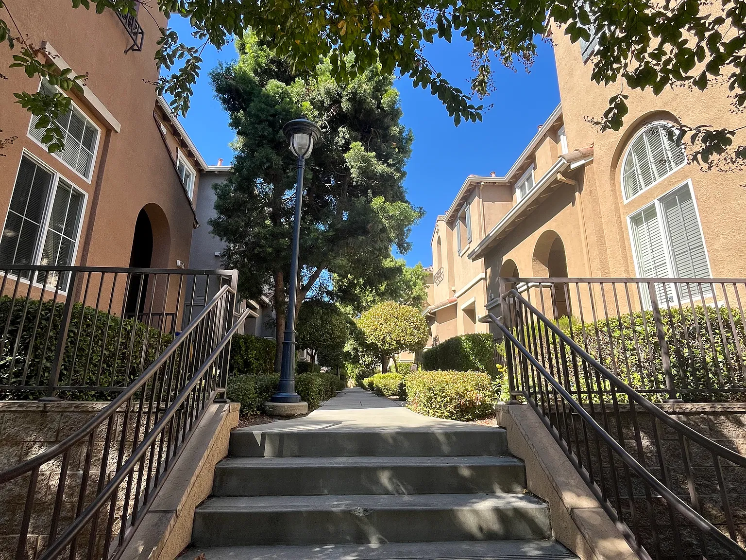 4 bed, 2077 sqft, $1,626 — Photo 3