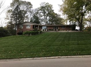 5551 Viewpoint Dr, Dayton, OH 45459