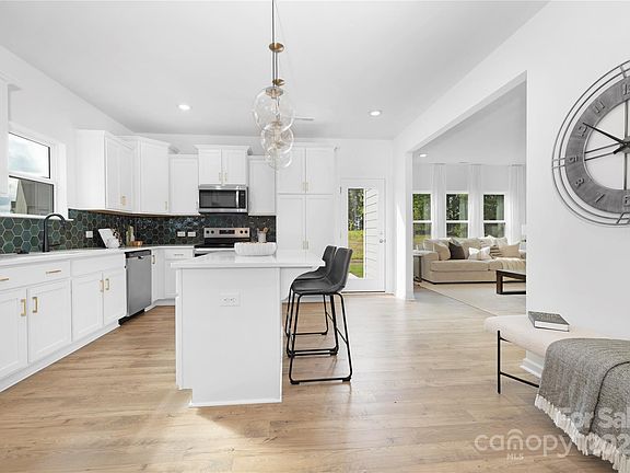 5th image of 219 Redondo Dr #65