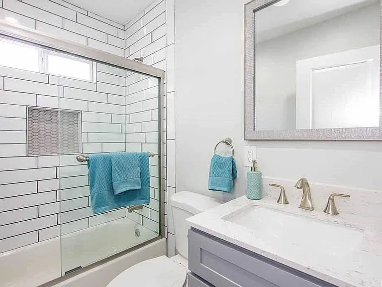 7758 Tujunga Ave — Photo 8