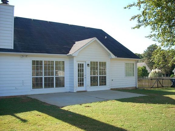 3rd image of 2416 Scarlet Ln SE