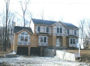 93 Brookfield Dr, Seymour, CT 06483