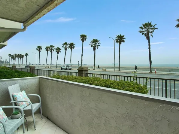 209 E Surfside Dr, Port Hueneme, CA 93041
