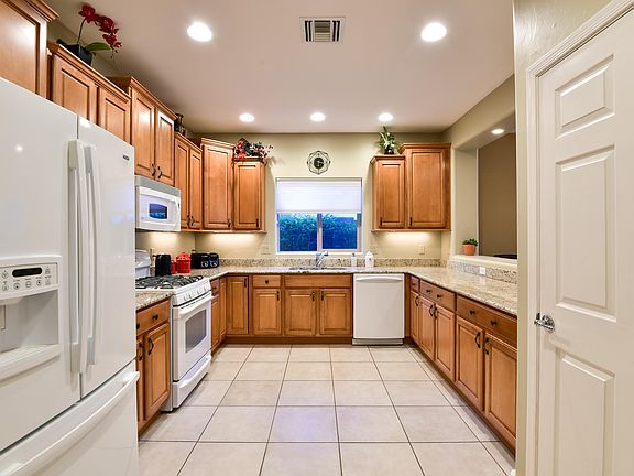 4th image of 13352 N Atalaya Way