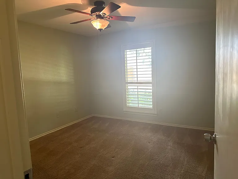 2113 Evergreen Dr — Photo 17