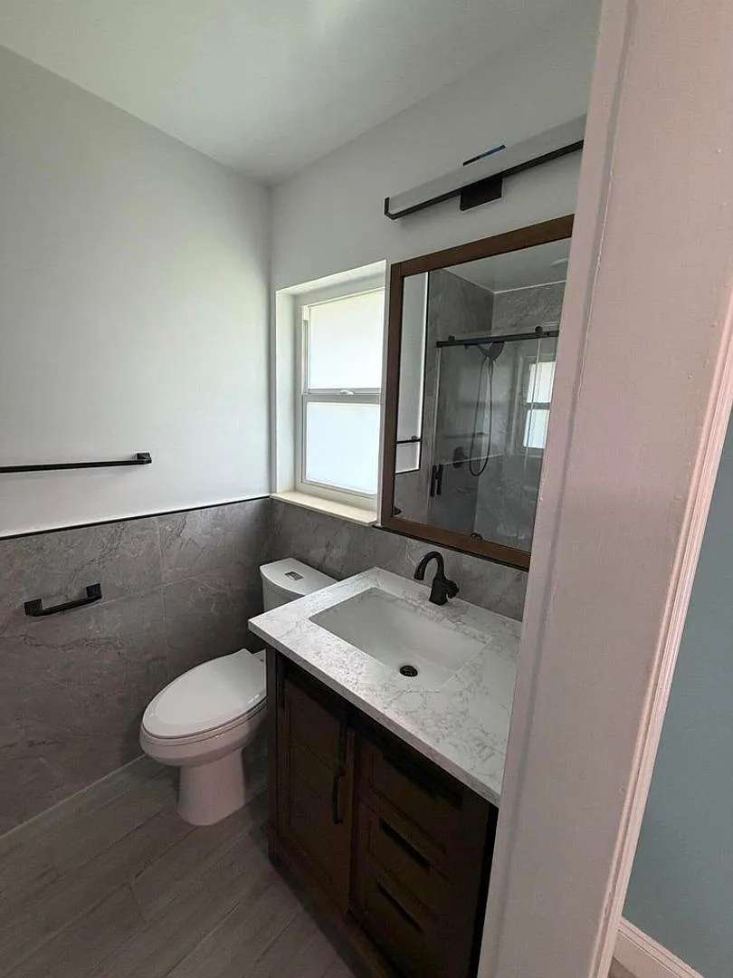 4281 Nw 120th Ln Sunrise, Fl 33323 — Photo 2