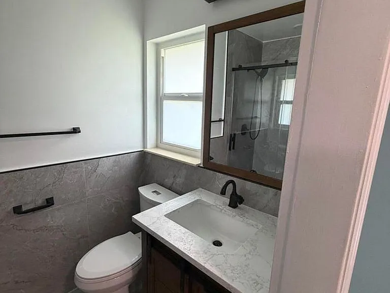 4281 NW 120th Ln — Photo 2