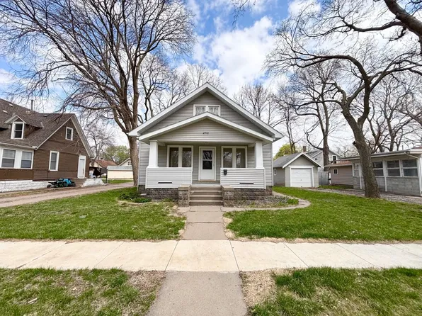 2710 18th St, Columbus, NE 68601