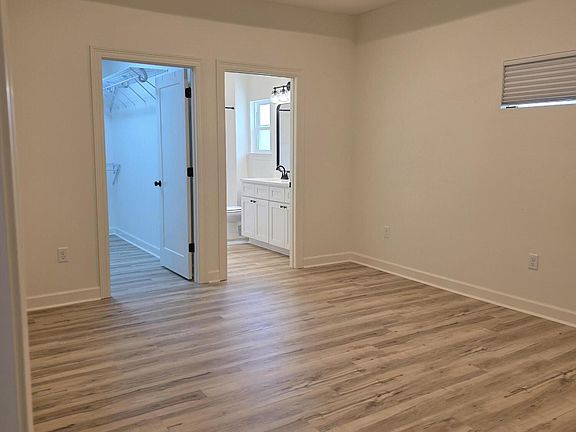 5th image of 113 Heather Dr