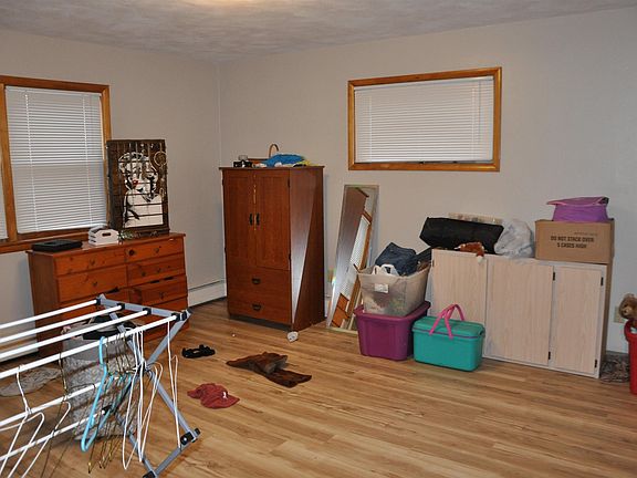 4th image of 725 N Lincoln Ave