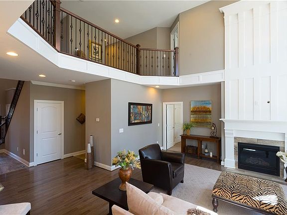 3rd image of 71 Avalon Meadows Ln