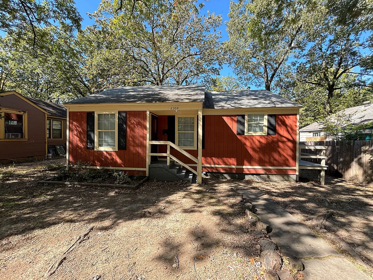 2304 S Tyler St — Photo 1
