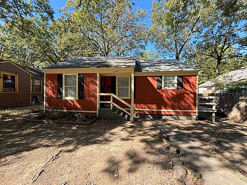 2304 S Tyler St Photo 1