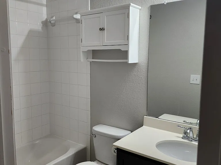 18519 Bandelier Dr — Photo 10