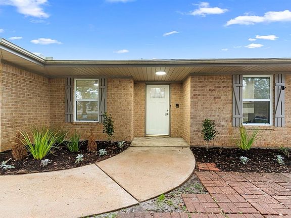 3rd image of 9804 Ironwood Ln