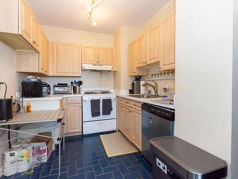 448 Park Dr #A2 — Photo 3