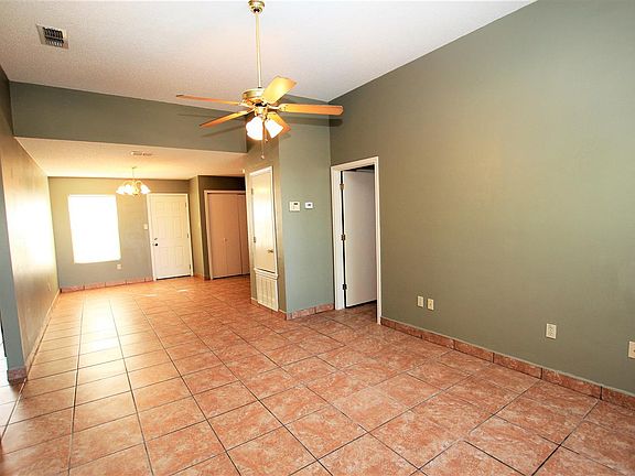 5th image of 1050 Trent Dr