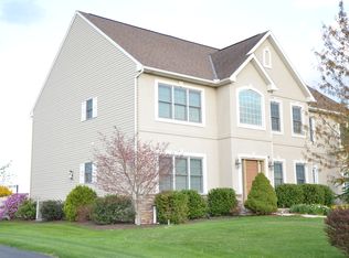 2623 Huntfield Dr, York, PA