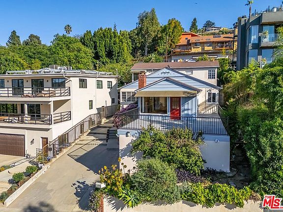 4th image of 2106 Rockford Rd