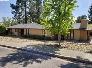 308 Camelback Rd, Pleasant Hill, CA 94523